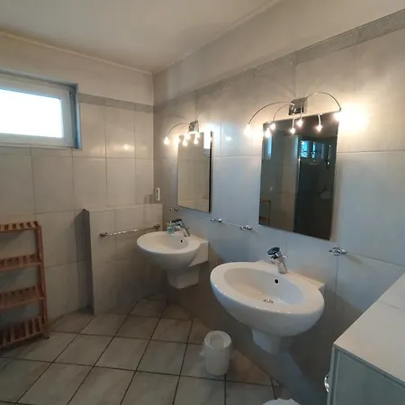 Butterburg Ukena - Ein Traum Fuer 8 Personen Mit Balkon Apartmán