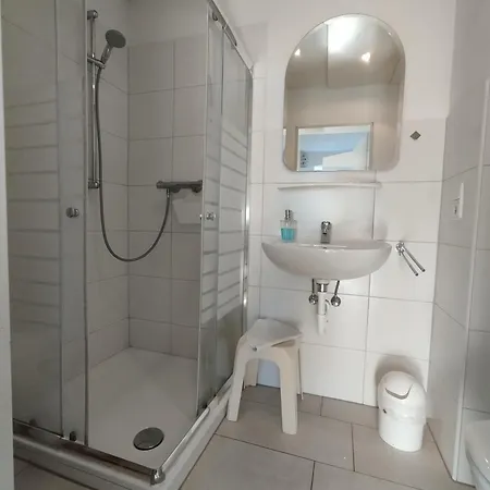 Butterburg Ukena - Ein Traum Fuer 8 Personen Mit Balkon Apartmán *