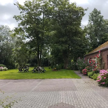 Butterburg Ukena - Ein Traum Fuer 8 Personen Mit Balkon