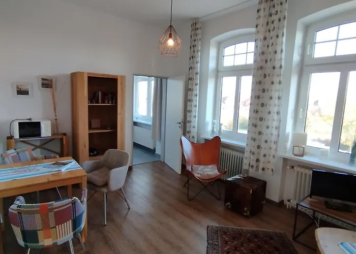 Butterburg Ukena - Ein Traum Fuer 8 Personen Mit Balkon Lägenhet