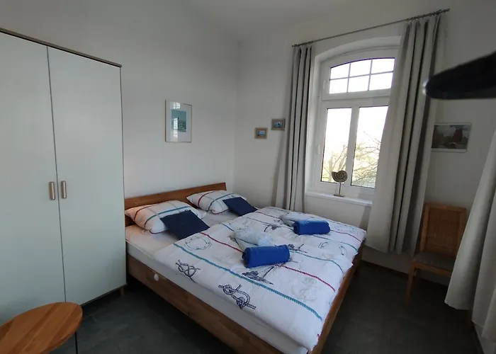 Lägenhet Butterburg Ukena - Ein Traum Fuer 8 Personen Mit Balkon